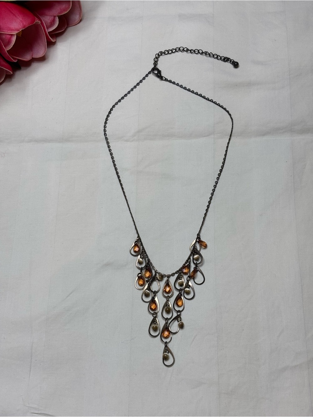 Vintage Style Amber
Faceted Glass & Olive Bead Drop
Waterfall Bib Necklace